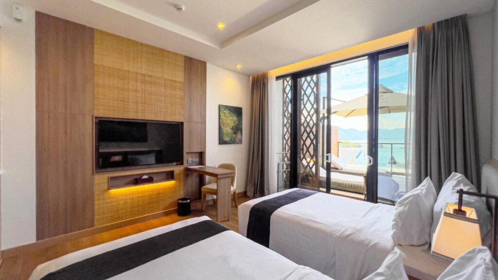 Veranda Twin Lake View